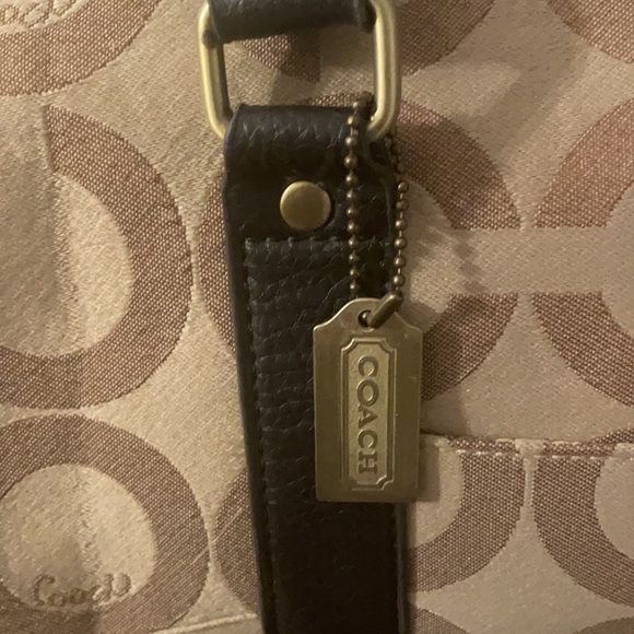 Coach travel Bag. - Picture 2 of 6